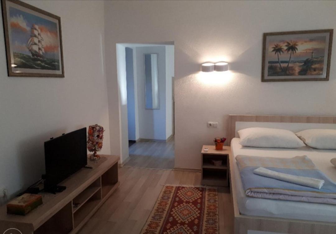 Apartments City Paradise Mostar Room photo